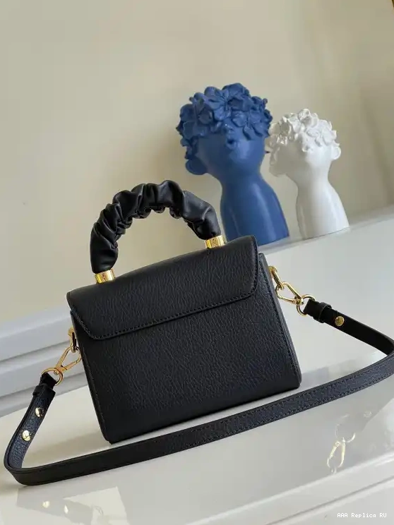 Aaa replica ru TWIST LOUIS PM VUITTON 0602